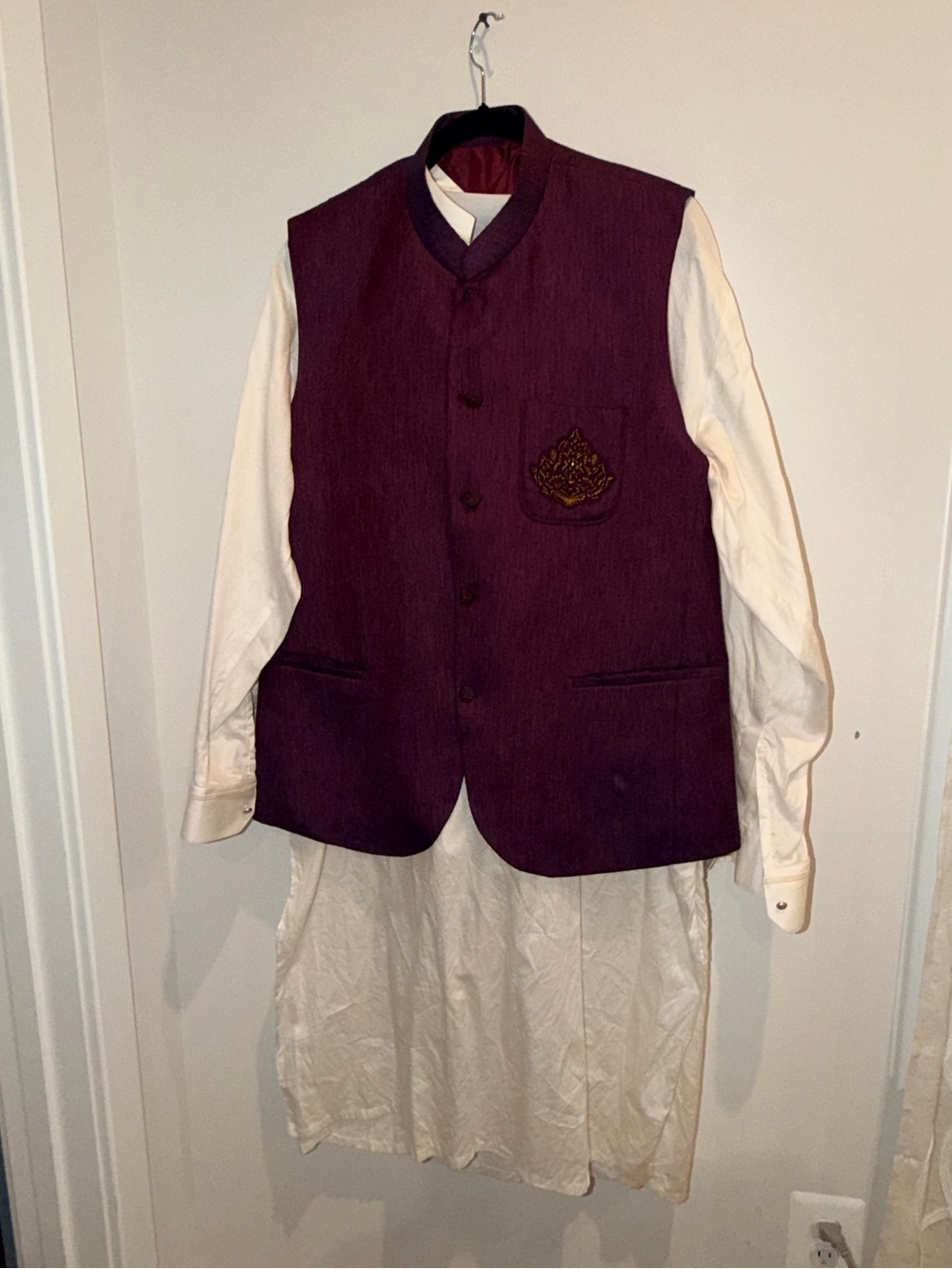 Humayun Alamgi Pakistani Waist Coat and Suit